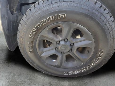 Used 2021 Toyota 4Runner SR5 AWD/4WD image 19
