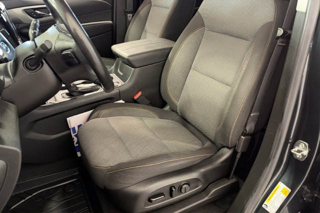 Used 2021 Chevrolet Traverse LT AWD/4WD image 9