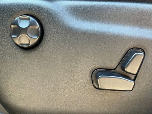 Used 2020 Jeep Grand Cherokee Limited X image 19