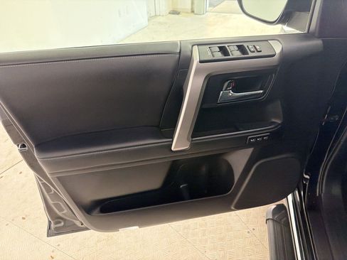 Used 2023 Toyota 4Runner Limited AWD/4WD image 21