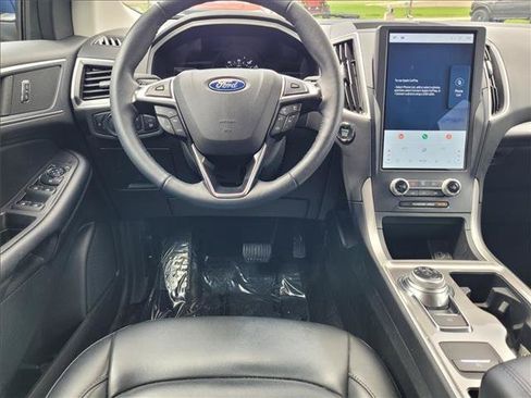 Certified 2024 Ford Edge SEL w/ Convenience Package AWD/4WD image 11