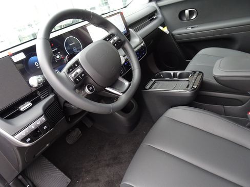New 2026 Hyundai Ioniq 5 SEL image 11