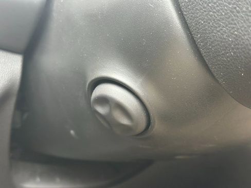 Used 2022 GMC Acadia SLT w/ Technology Package image 36