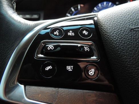 Used 2020 Cadillac Escalade Luxury image 25