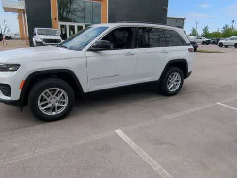 New 2026 Jeep Grand Cherokee Laredo X AWD/4WD image 4