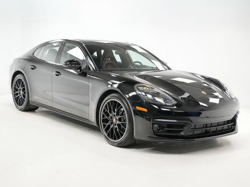 Certified 2023 Porsche Panamera 4 Platinum Edition AWD/4WD image 8