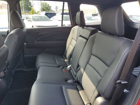 Used 2024 Honda Passport EX-L image 9