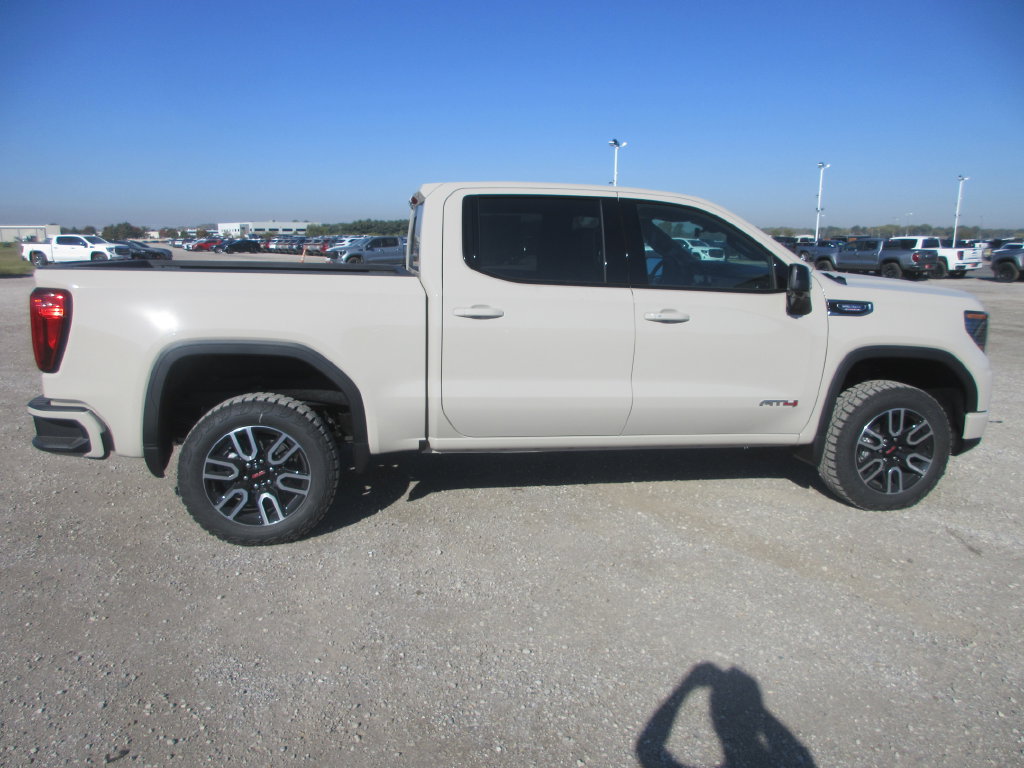New 2026 GMC Sierra 1500 AT4 w/ AT4 Premium Package AWD/4WD image 3