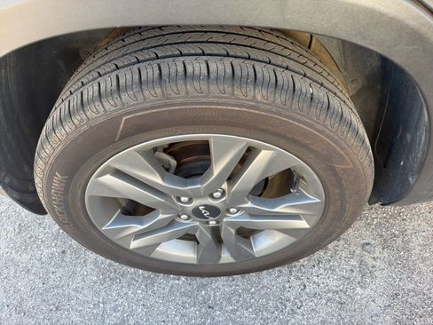 Used 2023 Kia Seltos S image 7