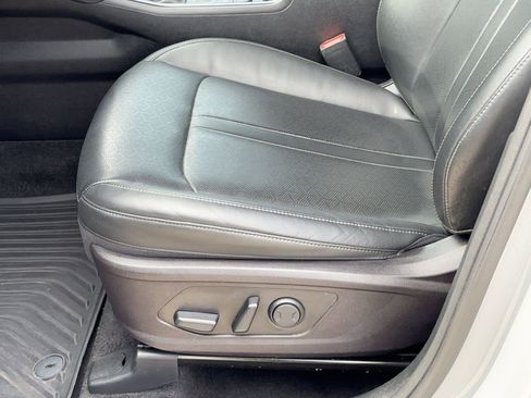 Used 2022 Kia Sorento S image 14