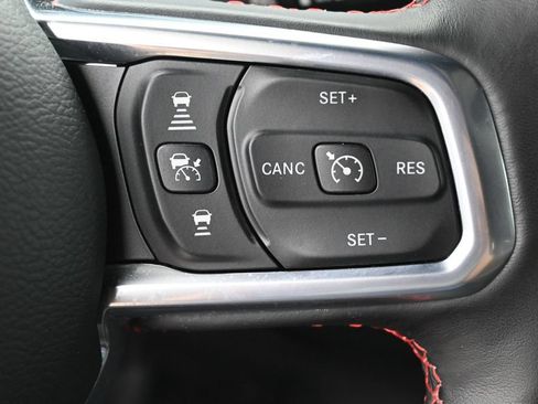 Used 2020 Jeep Gladiator Rubicon AWD/4WD image 16