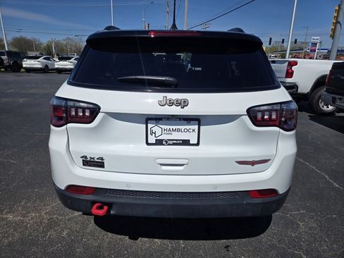 Used 2025 Jeep Compass Trailhawk AWD/4WD image 6