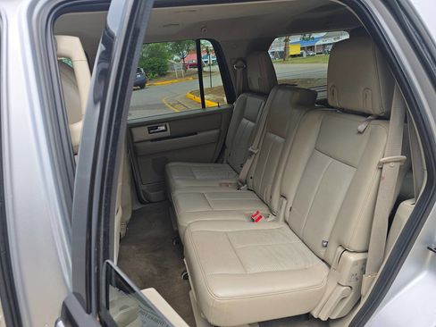 Used 2013 Ford Expedition Limited RWD image 11