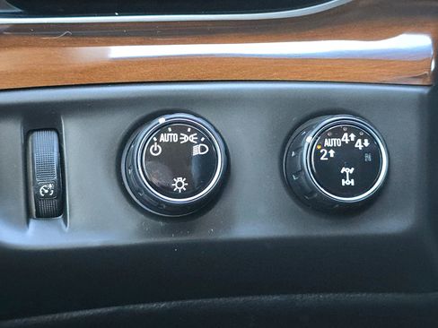 Used 2020 Cadillac Escalade ESV Premium Luxury w/ Escalade Sport Edition image 20