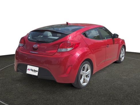Used 2013 Hyundai Veloster FWD image 6