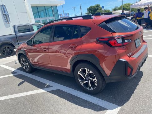 Used 2024 Subaru Crosstrek 2.0i Premium image 8