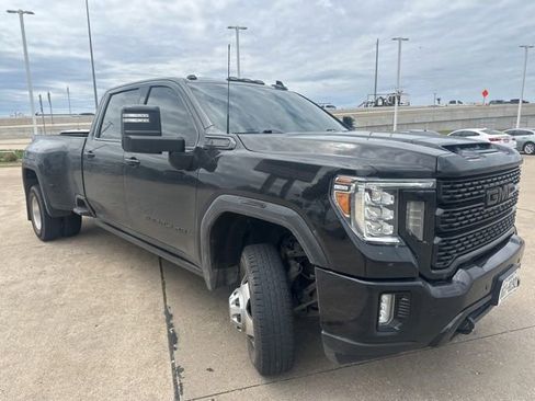 Used 2023 GMC Sierra 3500 Denali w/ Denali Ultimate Package AWD/4WD image 2