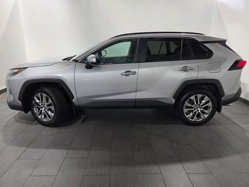 Used 2022 Toyota RAV4 Limited AWD/4WD image 2