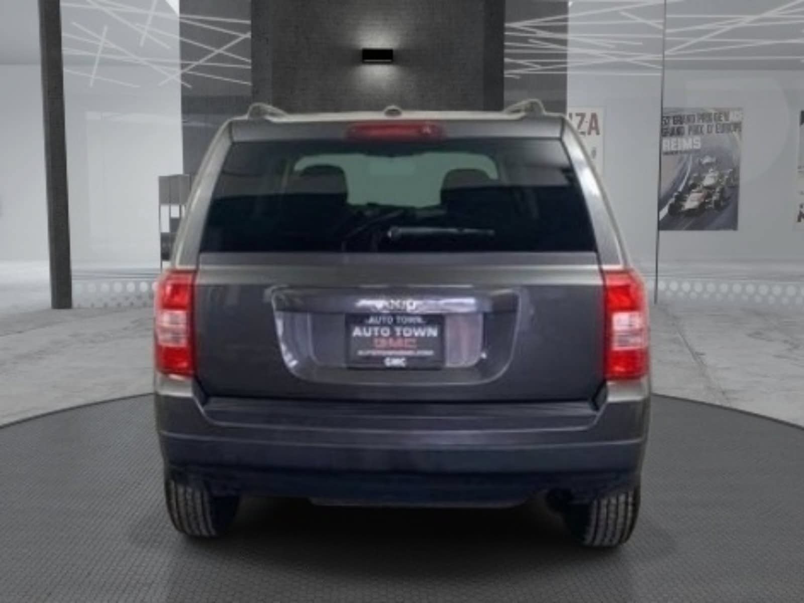 Used 2017 Jeep Patriot Sport w/ Power Value Group FWD image 7