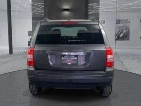 Used 2017 Jeep Patriot Sport w/ Power Value Group FWD image 7