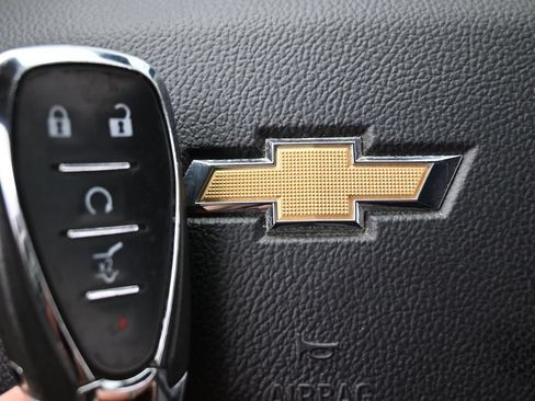 Used 2019 Chevrolet Traverse LT AWD/4WD image 38