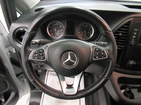 Used 2022 Mercedes-Benz Metris image 39