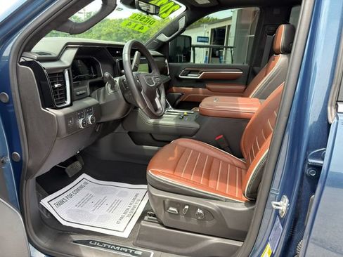 Used 2025 GMC Sierra 3500 Denali Ultimate AWD/4WD image 16
