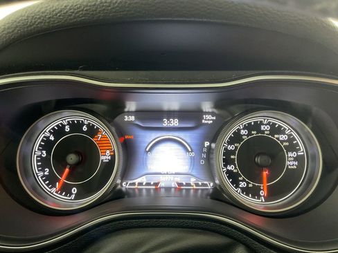 Used 2019 Jeep Cherokee Limited w/ Technology Group image 26