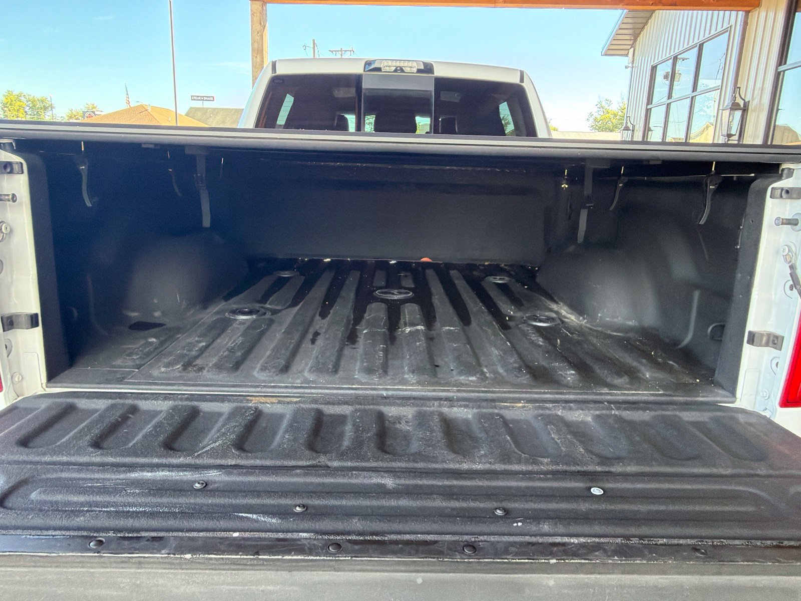 Used 2022 RAM 2500 Laramie AWD/4WD image 8