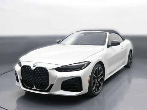 Used 2024 BMW 440i xDrive Convertible w/ Premium Package image 2