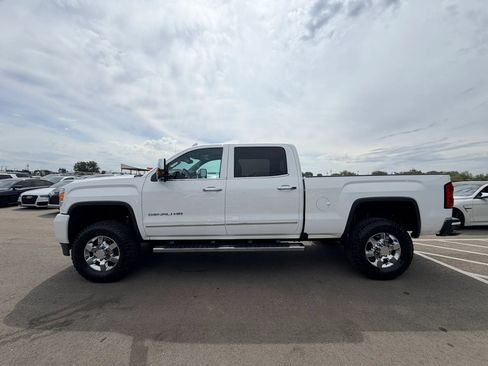 Used 2016 GMC Sierra 3500 Denali w/ Duramax Plus Package AWD/4WD image 8