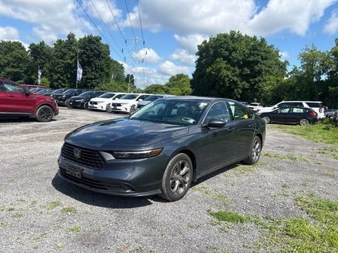 Used 2023 Honda Accord EX image 4