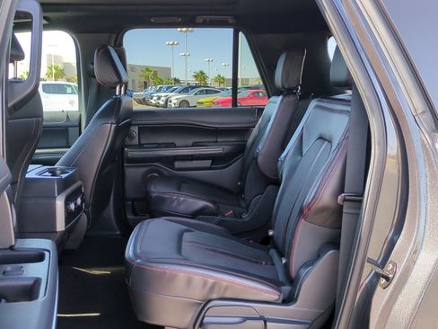 Used 2023 Ford Expedition Max Limited image 28