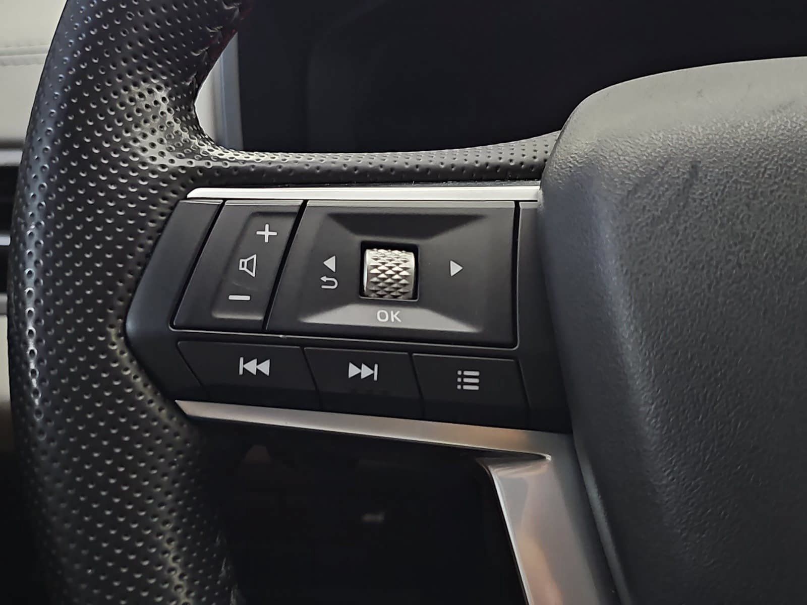 Used 2024 Mitsubishi Outlander SEL FWD image 16