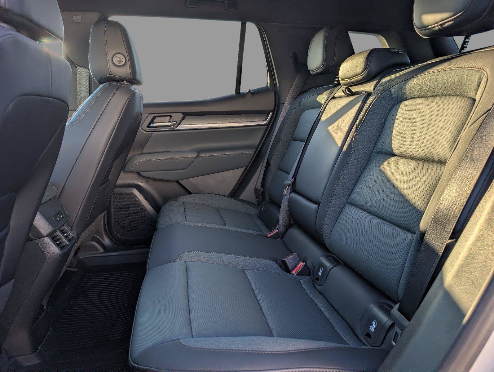 New 2027 GMC Terrain AT4 w/ Convenience Package III AWD/4WD image 32