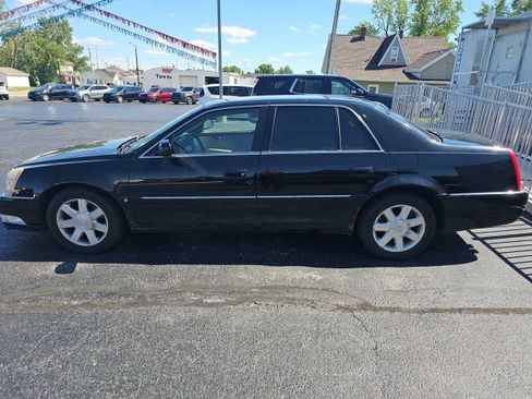 Used 2006 Cadillac DTS w/ Sun And Sound Package FWD image 11