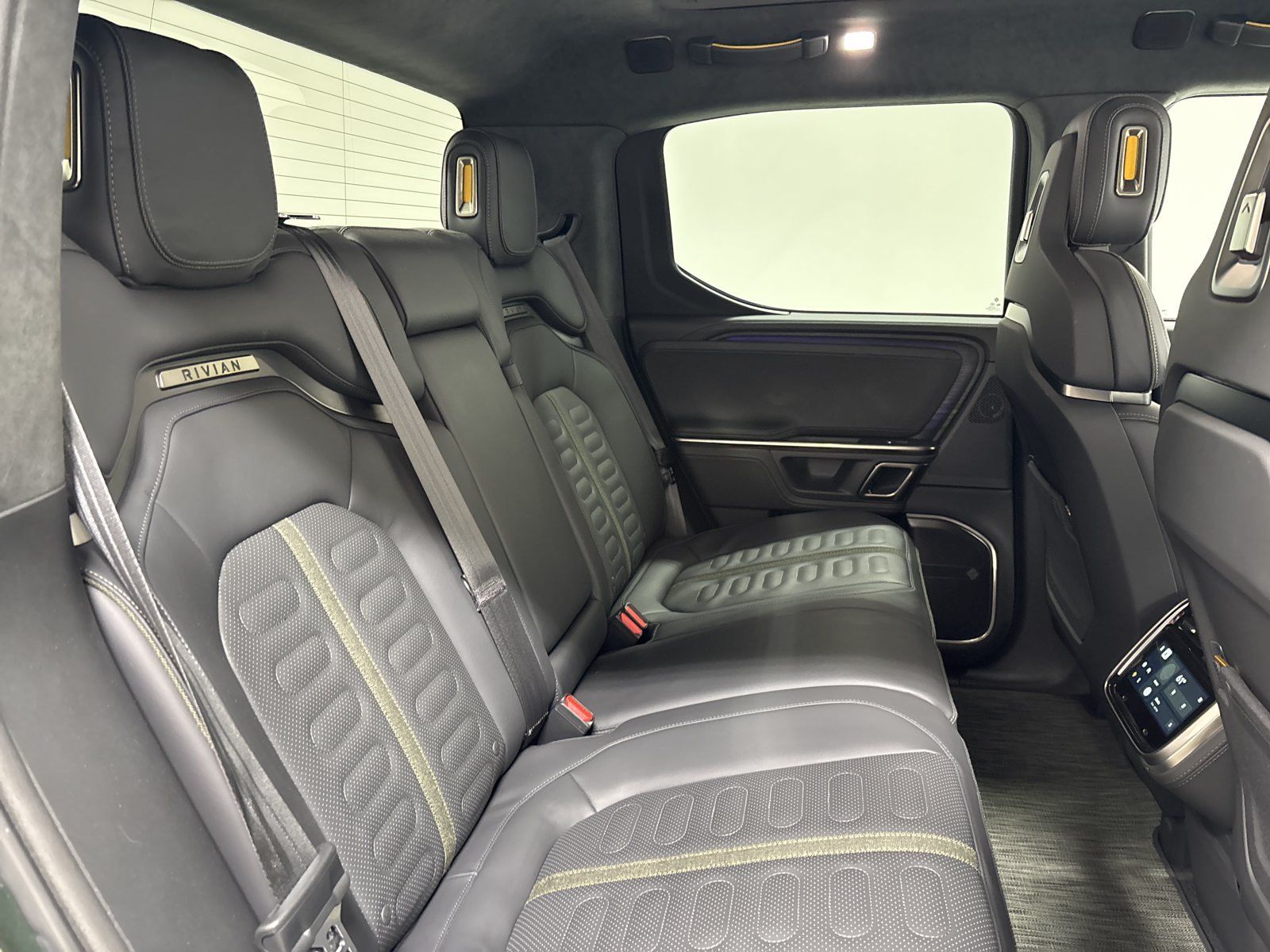 Used 2024 Rivian R1T Adventure Dual AWD/4WD image 22