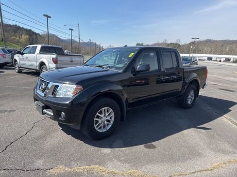Used 2015 Nissan Frontier SV image 4