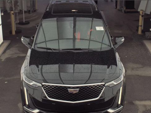 Used 2024 Cadillac XT6 Luxury w/ LPO, Floor Liner Package AWD/4WD image 3