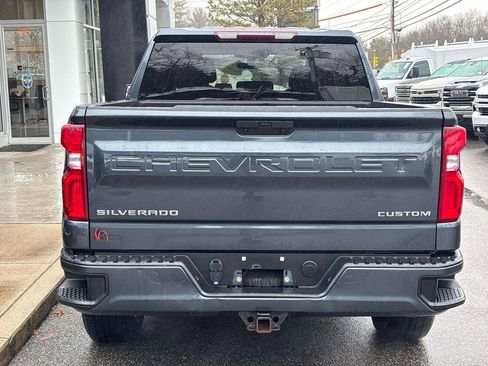 Used 2021 Chevrolet Silverado 1500 Custom image 4