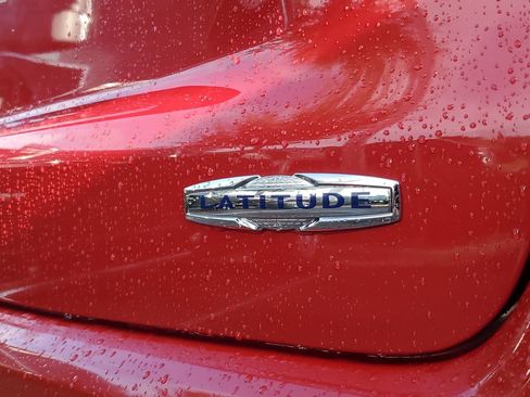 Used 2019 Jeep Compass Latitude FWD image 8