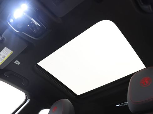 New 2024 Alfa Romeo Tonale Veloce w/ Active Assist Package image 15