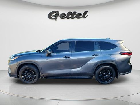 Used 2025 Toyota Highlander Limited FWD image 8