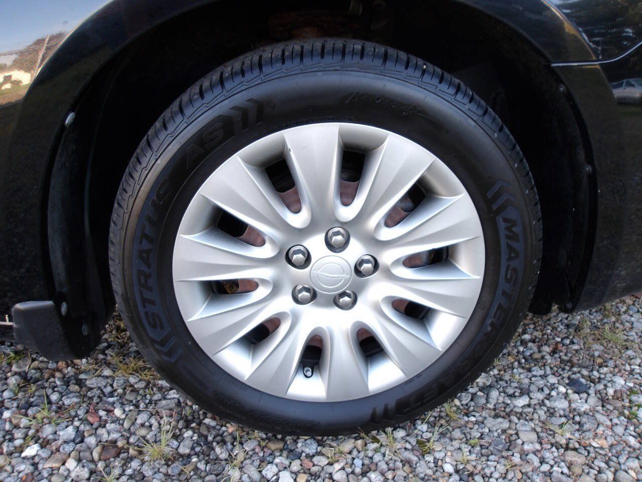 Used 2013 Chrysler 200 LX FWD image 29