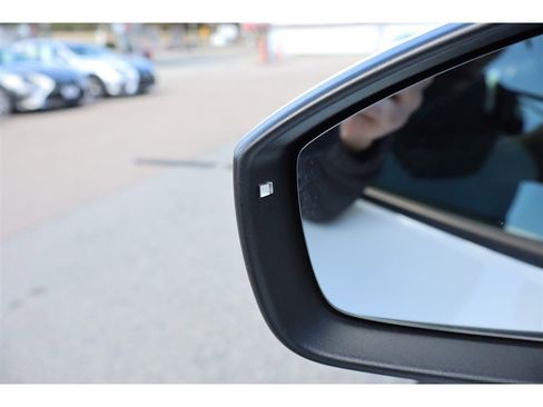 Used 2023 Volkswagen ID.4 Pro image 15