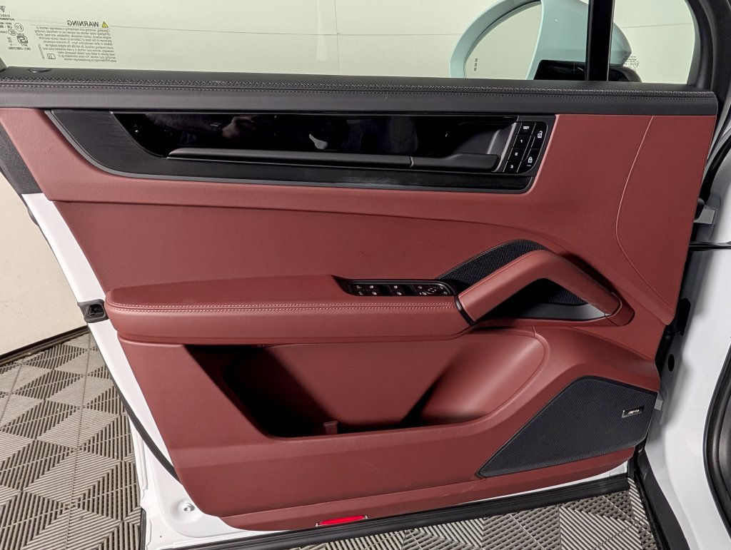 New 2026 Porsche Cayenne GTS AWD/4WD image 25