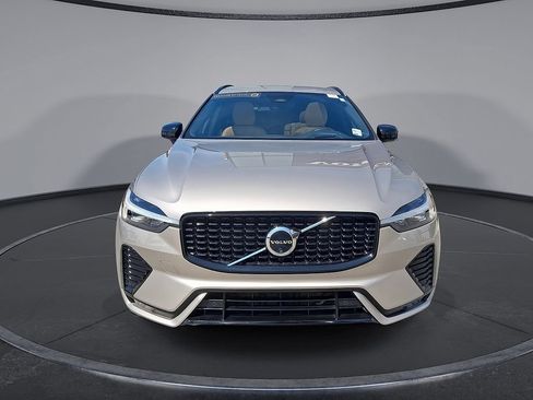 Certified 2024 Volvo XC60 B5 Ultimate w/ Protection Package Premier AWD/4WD image 35