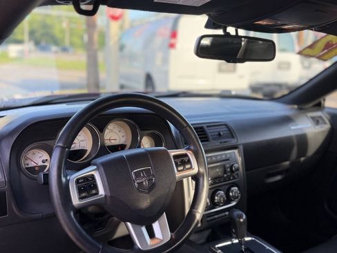 Used 2012 Dodge Challenger SXT Plus RWD image 20