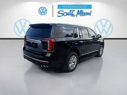 Used 2024 GMC Yukon XL Denali AWD/4WD image 7