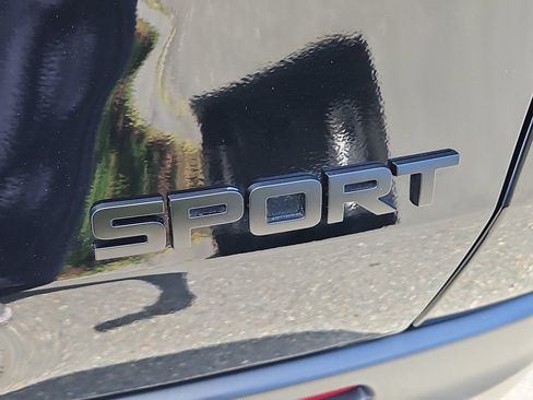 Certified 2025 Honda HR-V Sport image 12